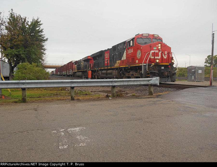 CN 3884 and CN 2823